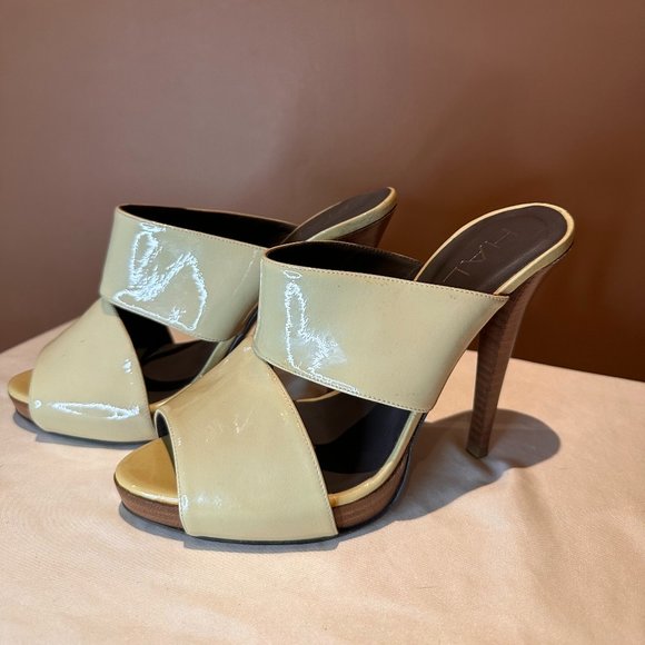 Vintage Halston Open Toed Shoe - Picture 1 of 10